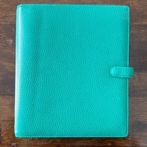 A5 FILOFAX FINSBURY GREEN PLANNER.